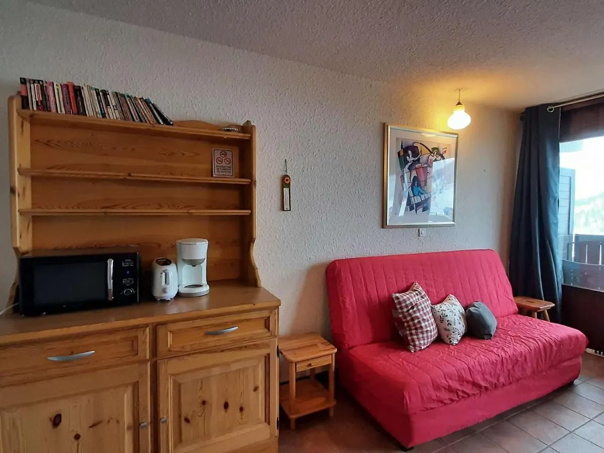 Studio Lumineux Au Pied Des Pistes Pour 4 Personnes A Montgenevre Avec Parking Privatif Et Balcon Sud - Fr-1-330D-118 0*,  France
