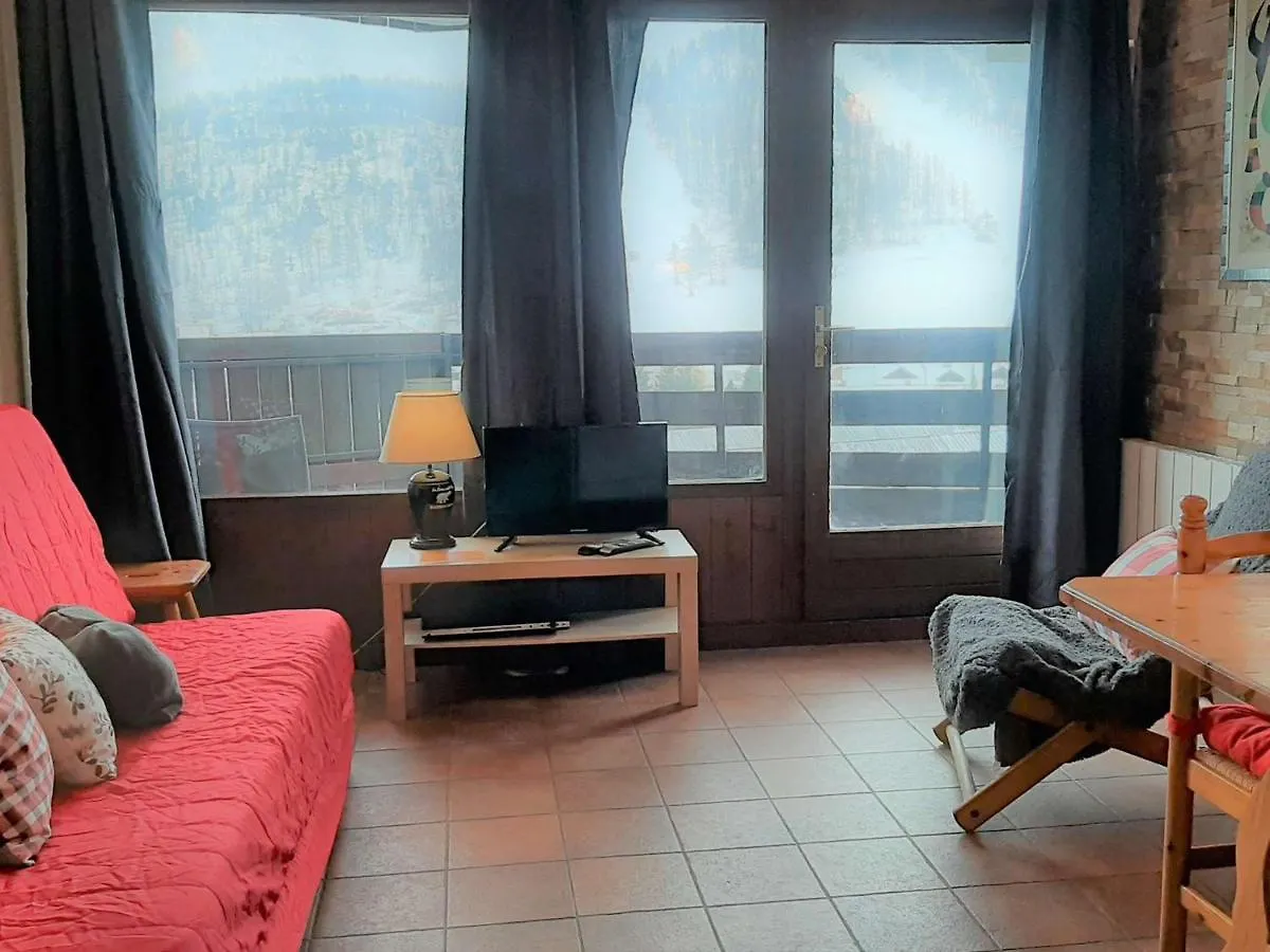Apartment Studio Lumineux Au Pied Des Pistes Pour 4 Personnes A Montgenevre Avec Parking Privatif Et Balcon Sud - Fr-1-330D-118